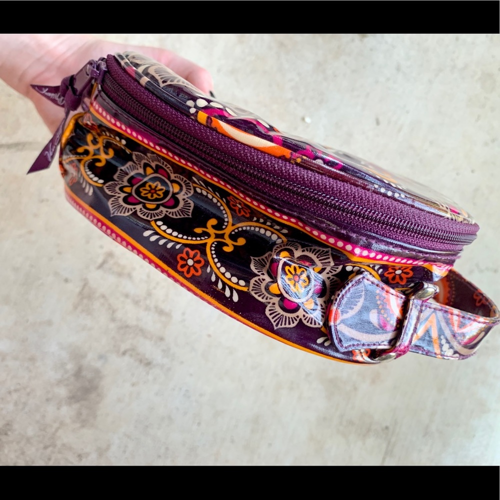 Vera Bradley Bag Mini Round Toiletry - Picture 6 of 6